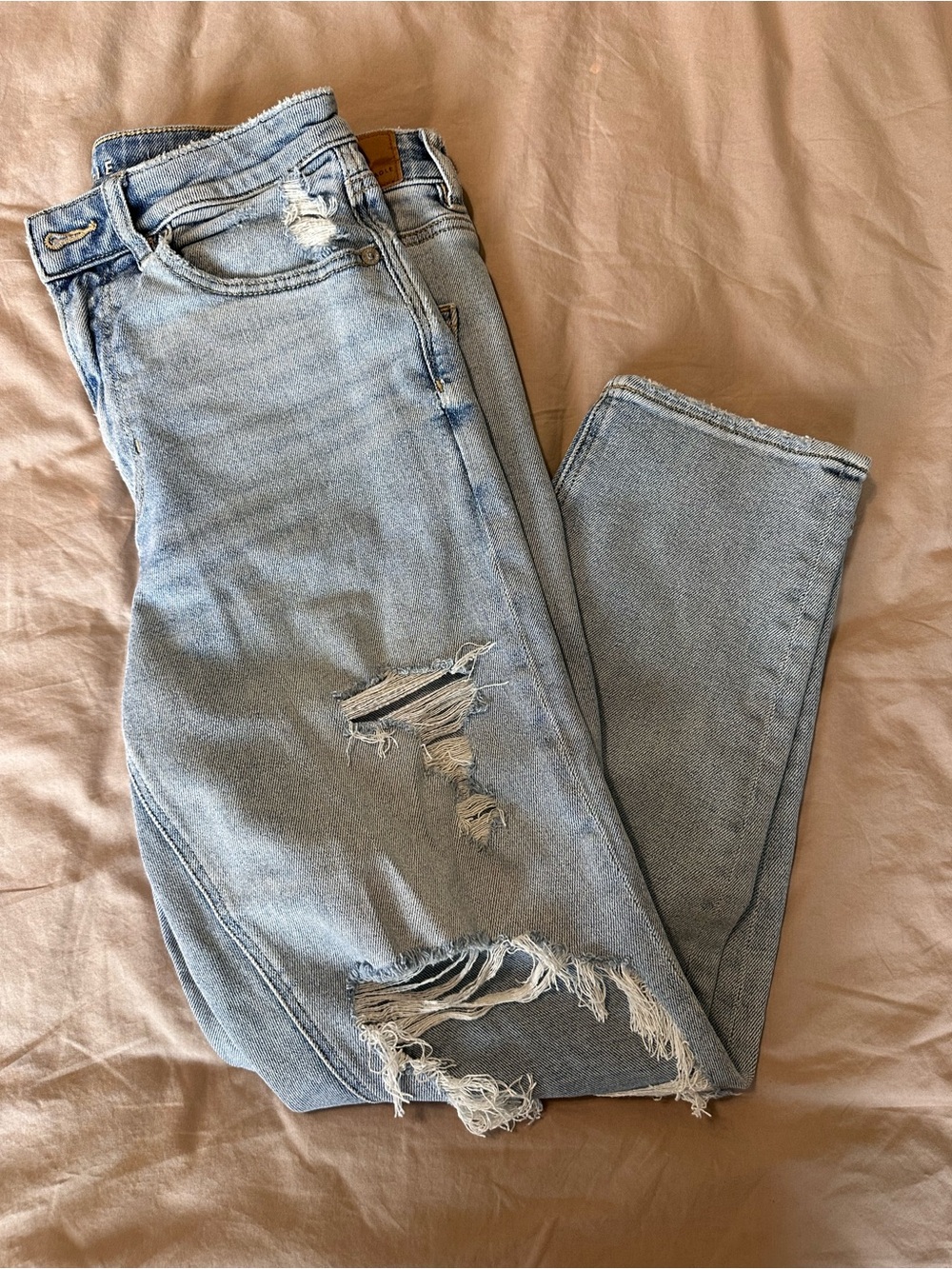 American Eagle Outfitters Light Wash Distressed Boyfriend Jeans